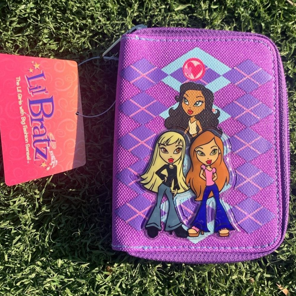 2000s Lil Bratz screen printed coin purse / wallet
